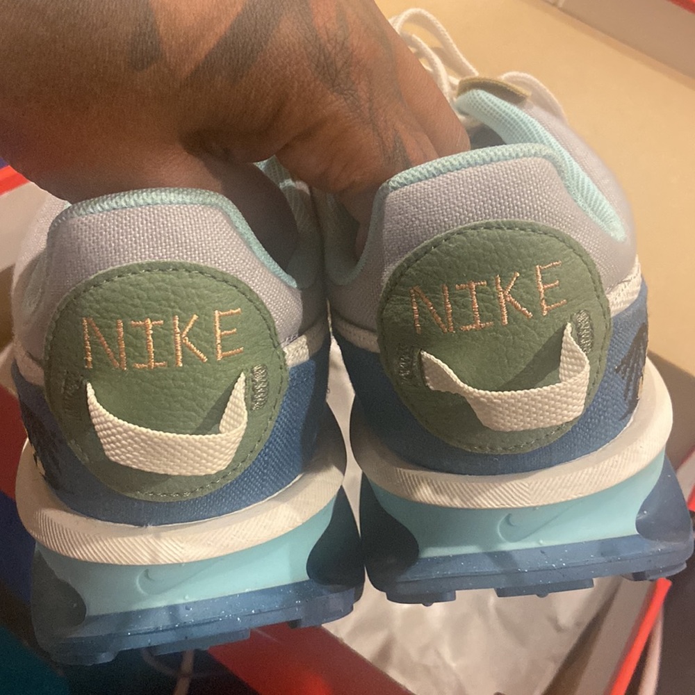 Nike - Picture 5 of 6